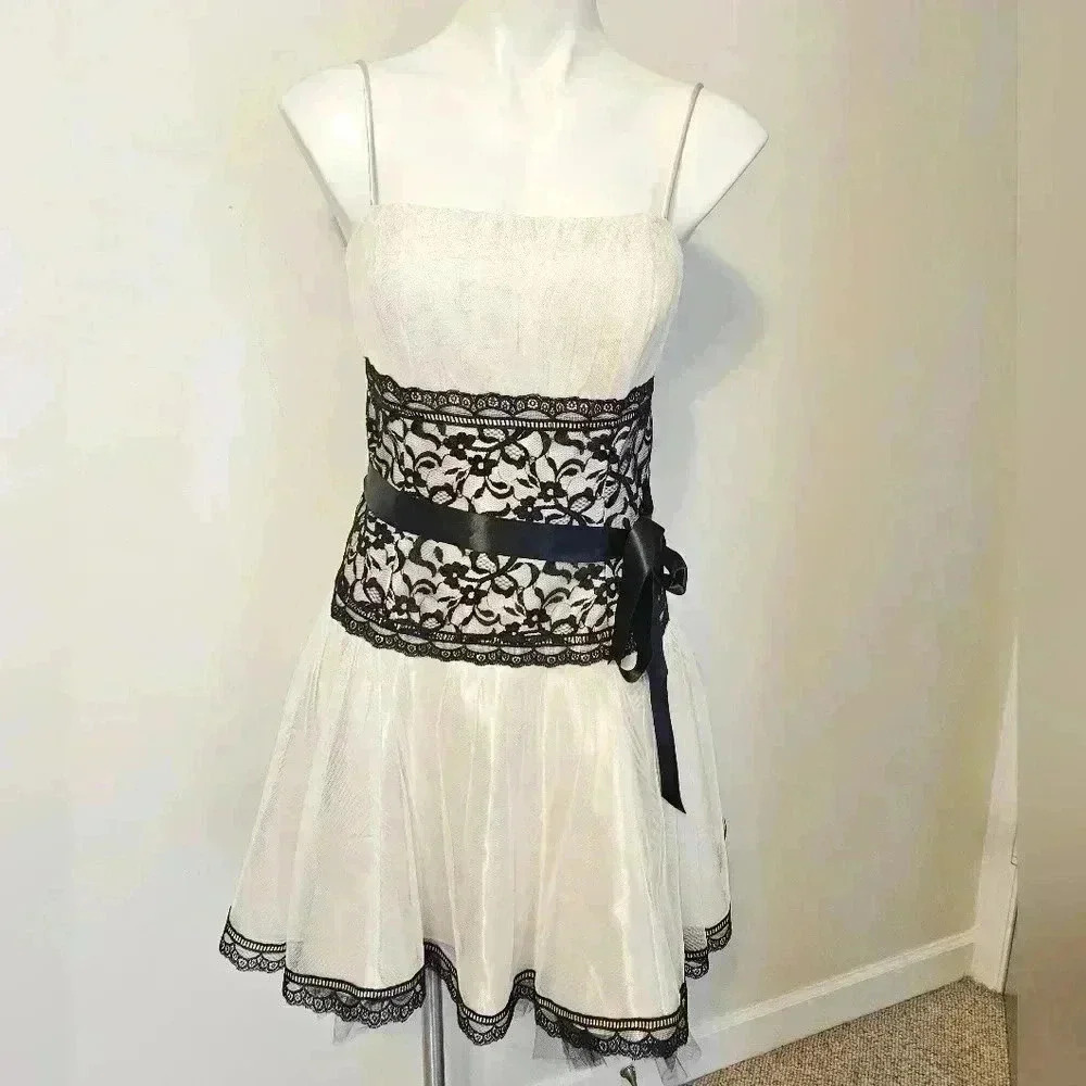 Vintage Gunne Sax Mini / Cocktail Dress - Picture 2 of 14